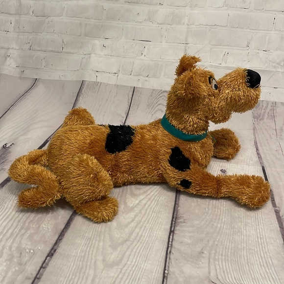 Scooby Doo Plush 16” By Hanna-Barbera - Picture 5 of 9